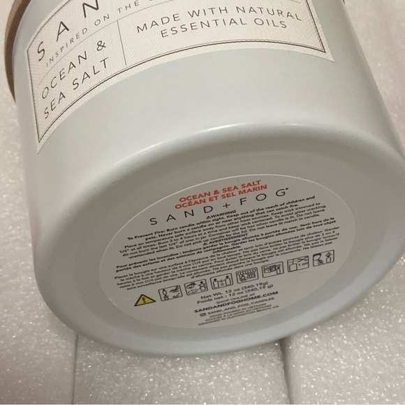 Sand + Fog Ocean & Sea Salt 12 oz 2 Wick Scented Candle - Picture 8 of 8